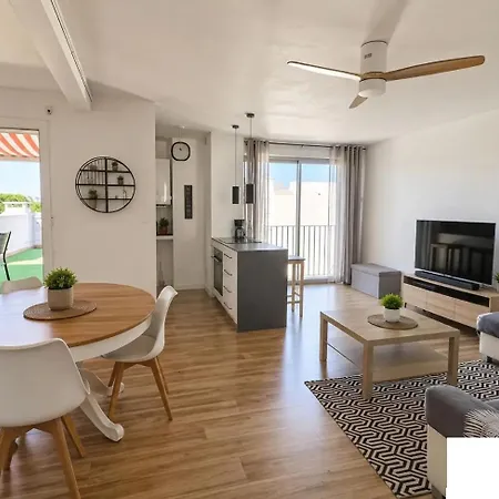 Avec Grande Terrasse A Motte Apartamento *